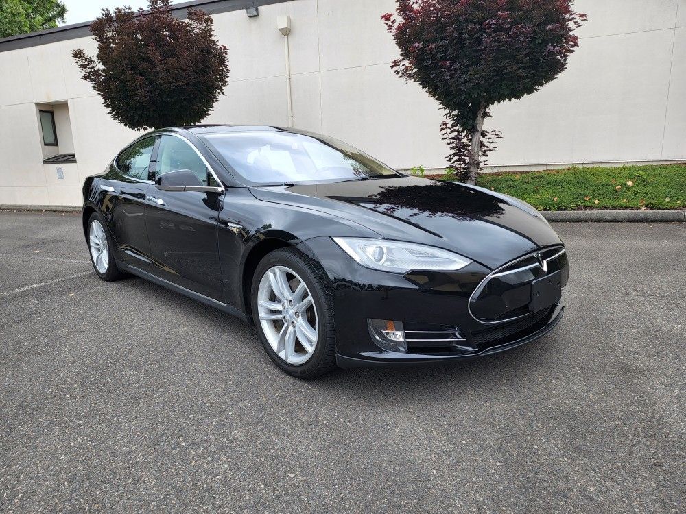 2013 Tesla Model S