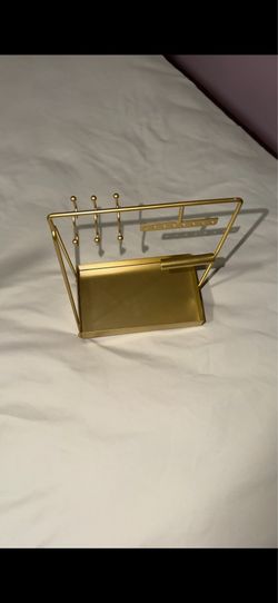 Gold /yellow Metal Jewelry Rack!