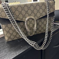 gucci dionysus medium
