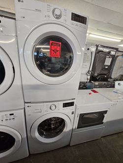 LG White Electric Washer and Dryer Set