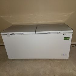 *Freezer* $300 Hamilton Beach 17 Cu. Ft. ( Like New)