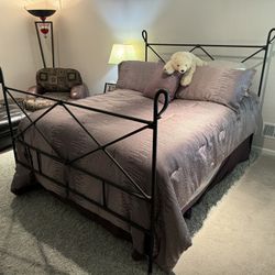 Queen Size Wrought Iron Headboard And Footboard 