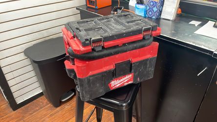 Milwaukee tools vacuum cleaner