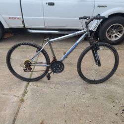 2 PROJECT MOUNTAIN BIKES (26 INCH,)