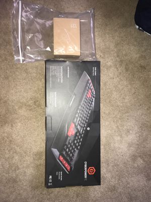 Photo CYBERPOWER GAMING KEYBOARD AND MOUSE. NEGOTIATION ARE AVAILABLE ON MY PRICE.