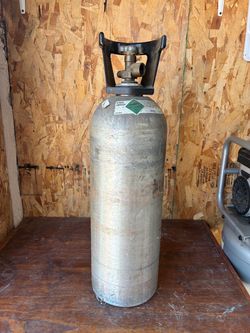 Nitrogen bottle