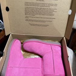 Ugg Short Girl Size 3 Boots