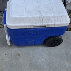 Igloo Rolling Ice Chest Cooler