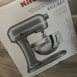 5.5 Quart Kitchenaid Mixer