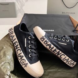 Balenciaga Men’s Sneaker With Box New 