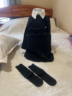 Wednesday costume size 7-8