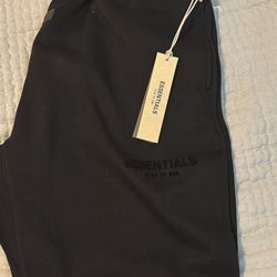 Black Essentials Sweats