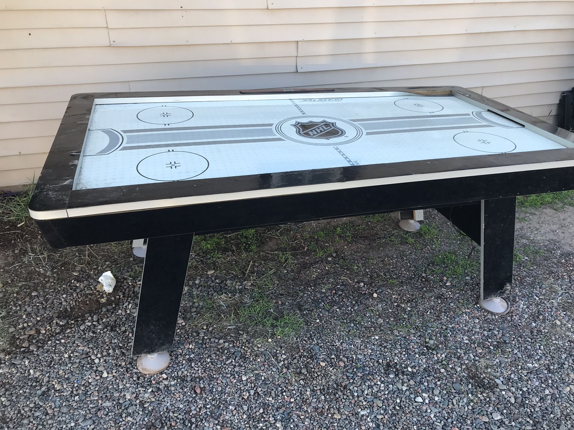 Air Hockey Table