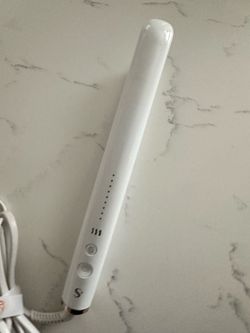 T3 SinglePass StyleMax Professional 1" Ceramic Flat Iron with Custom Heat Automation, 9 Heat Settings