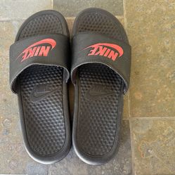 Nike Slides Size 7 Used