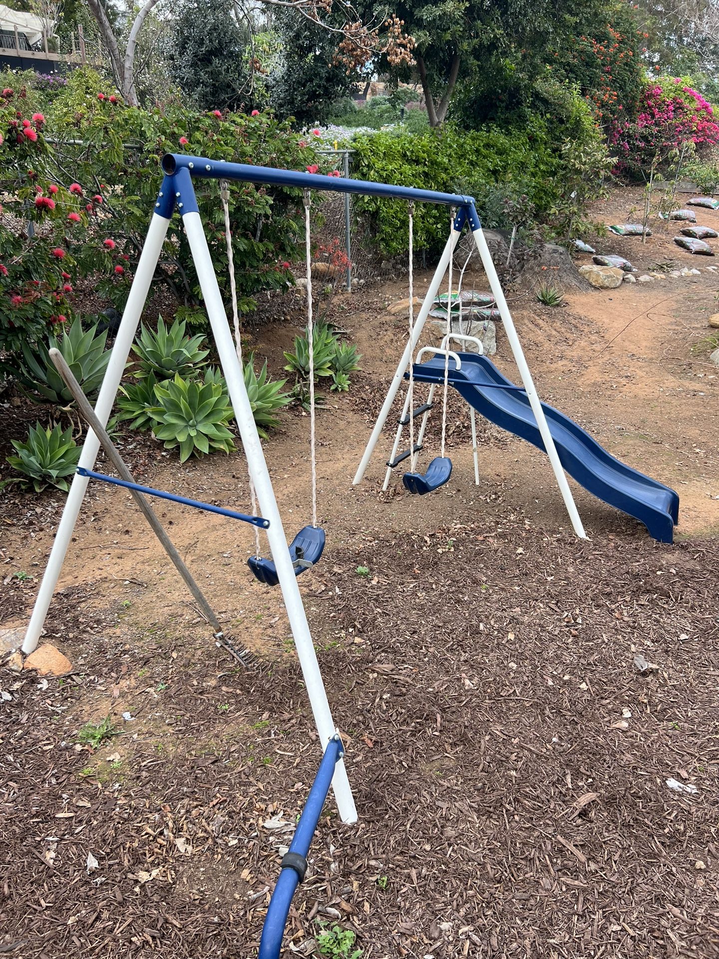 Small Kids Swing Set With Slide