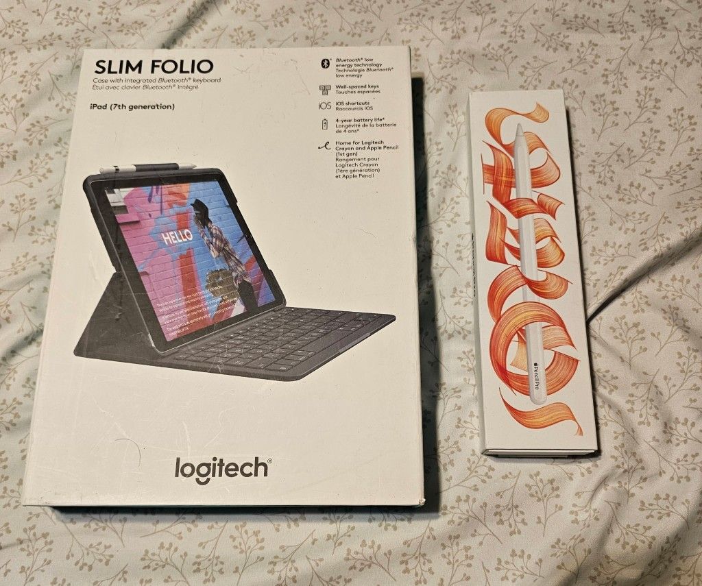 Logitech iPad (7th, 8th and 9th generation) Keyboard Case And Apple Pencil