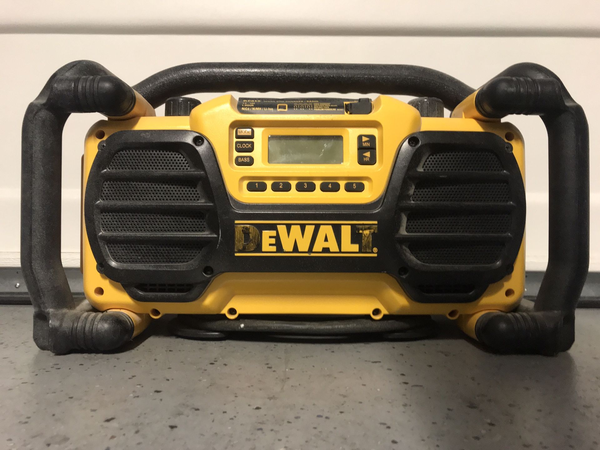DeWalt DC012 7.218V Charger/Radio for Sale in Las Vegas, NV OfferUp