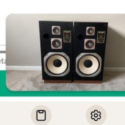 FISHER STUDIO STANDARD 3 WAY STEREO SPEAKER EXCELLENT CONDITION,  BROWN  IN COLOR 