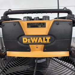 Dewalt DW911 Work Site Radio & Battery Charger - Tested And Working Heavy-Duty