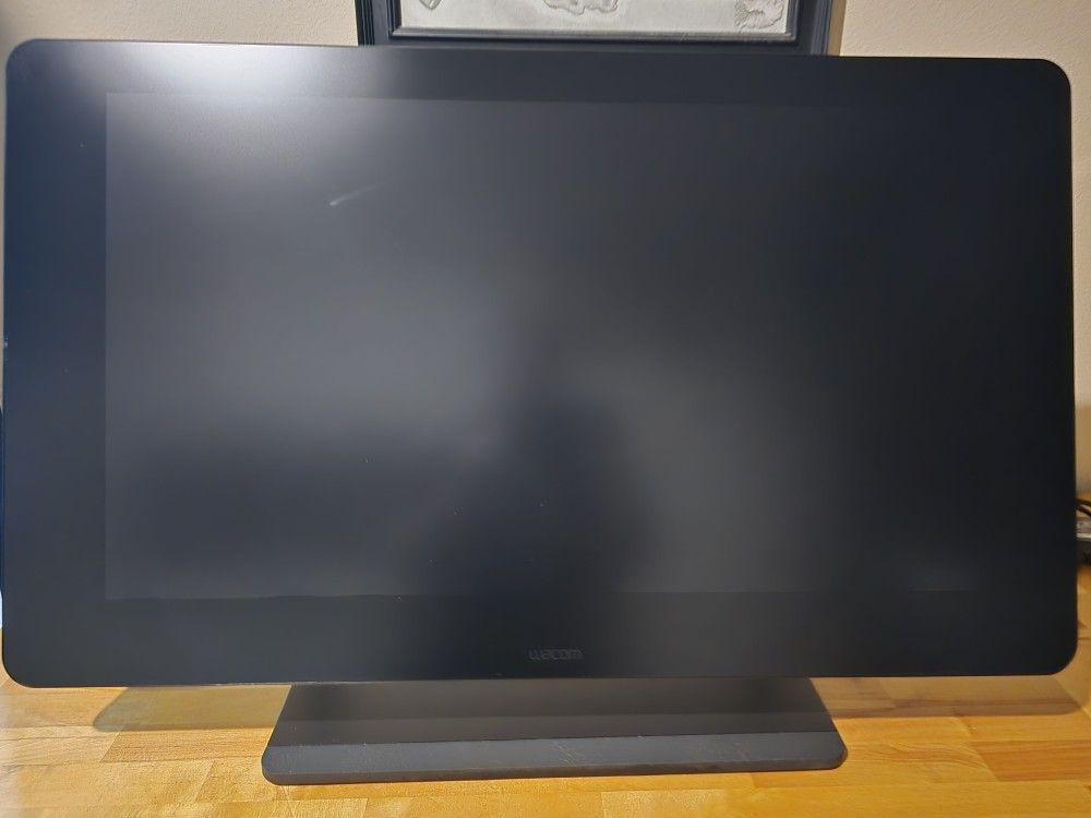 Wacom Cintiq Pro 32 With Ergo Stand