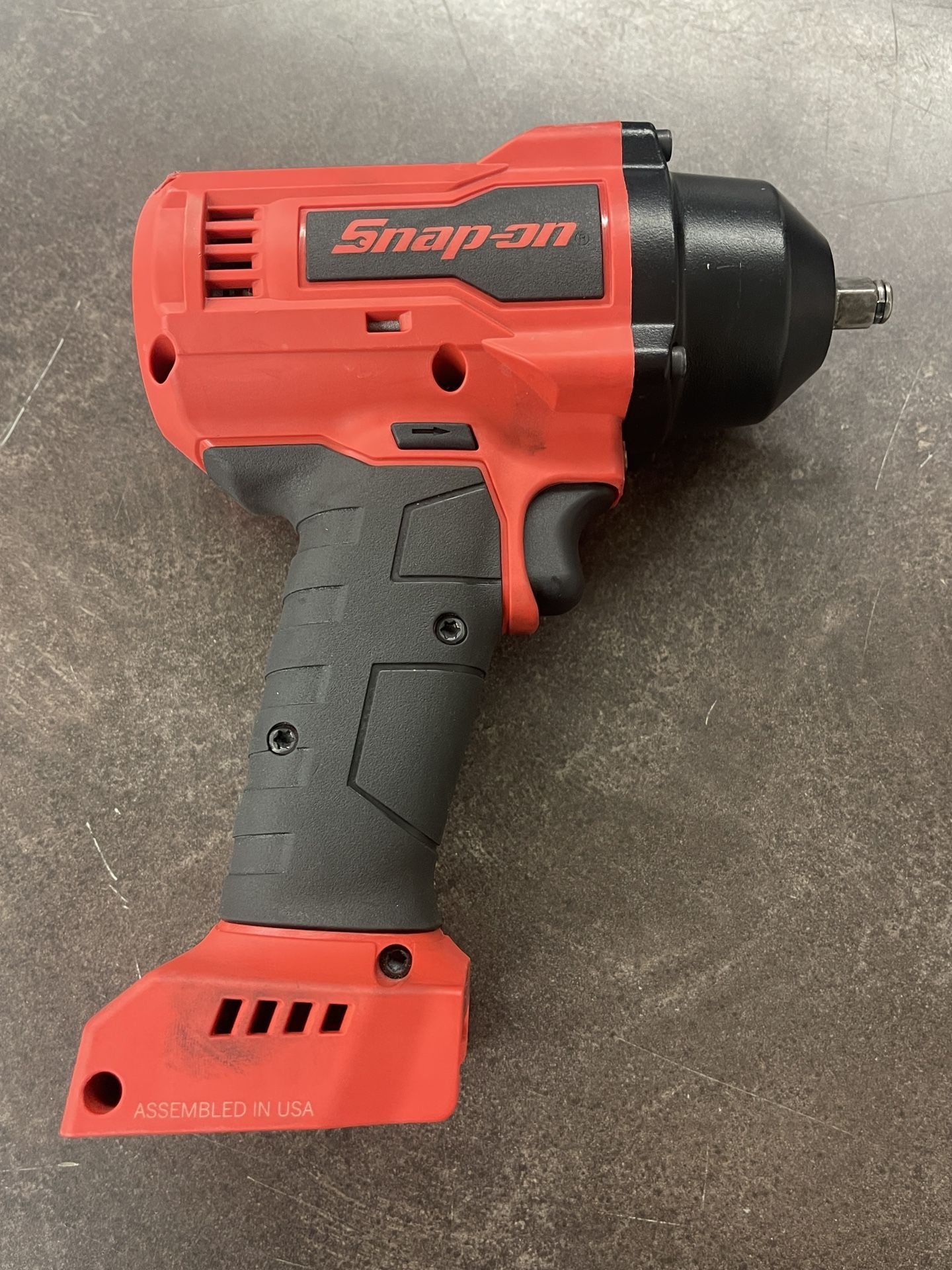Snap On 18 V 3/8" Drive MonsterLithium Cordless Impact (Tool Only) (Red) ct9010