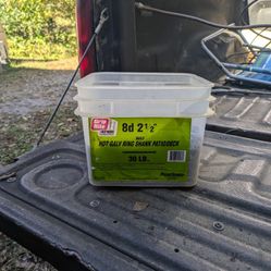8 d 2 1/2 " Deck Nails - 18lbs Remaining 