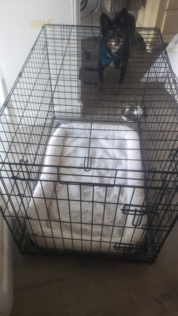 Med To Large Dog Crate 