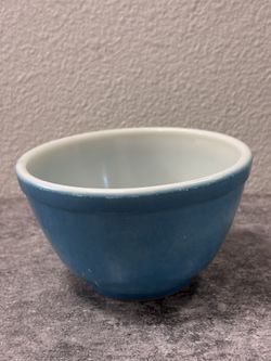 Vintage Pyrex Small Blue Mixing Bowl
