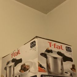 New T-Fal Pressure Cooker For Sale 