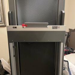 REDUCED PRICE Treadmill BARELY used Sunny health & Fitness