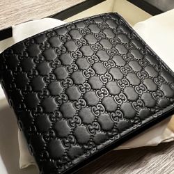 Gucci Bi-Fold Wallet 