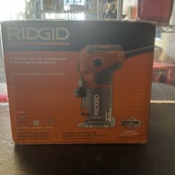 Rigid 1-1/2 Hp 1/4 In Compact Fixed Base Router 