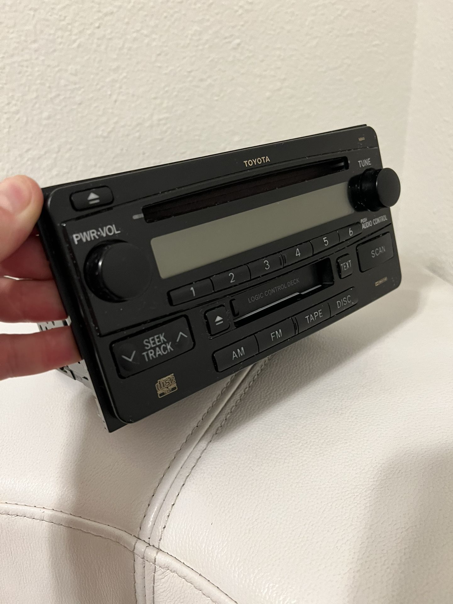 2004 TOYOTA 4RUNNER RADIO RECEIVER 86120-2B761