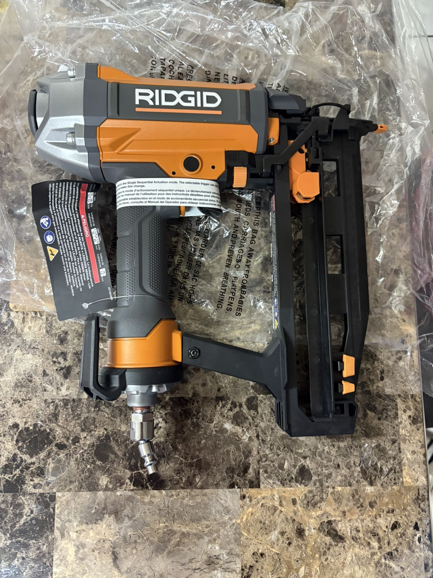 RIDGID 16-Gauge 2-1/2 in Straight Finish Nailer 