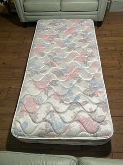 Twin mattress