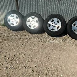 17" Chevrolet Silverado Tahoe Suburban GMC Serria 6 Lugs Tires New 