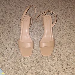 Free Pickup Women's Size 11 Heels