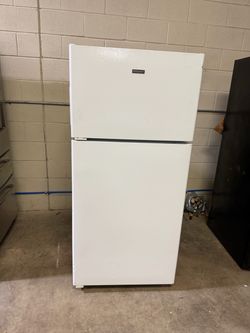 Hotpoint Top-Freezer Refrigerator White