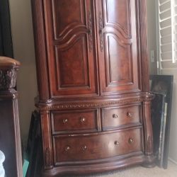 Dresser Armoire 