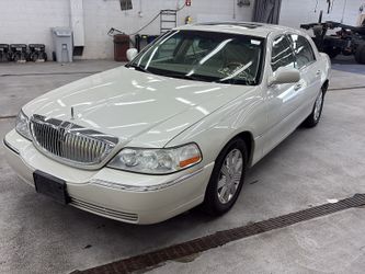 2004 LINCOLN TOWN CAR ULTIMATE