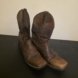  Size 9 Ariat Boots