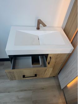 Bathroom vanity