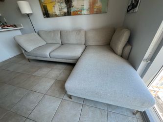 Couch lightly used !