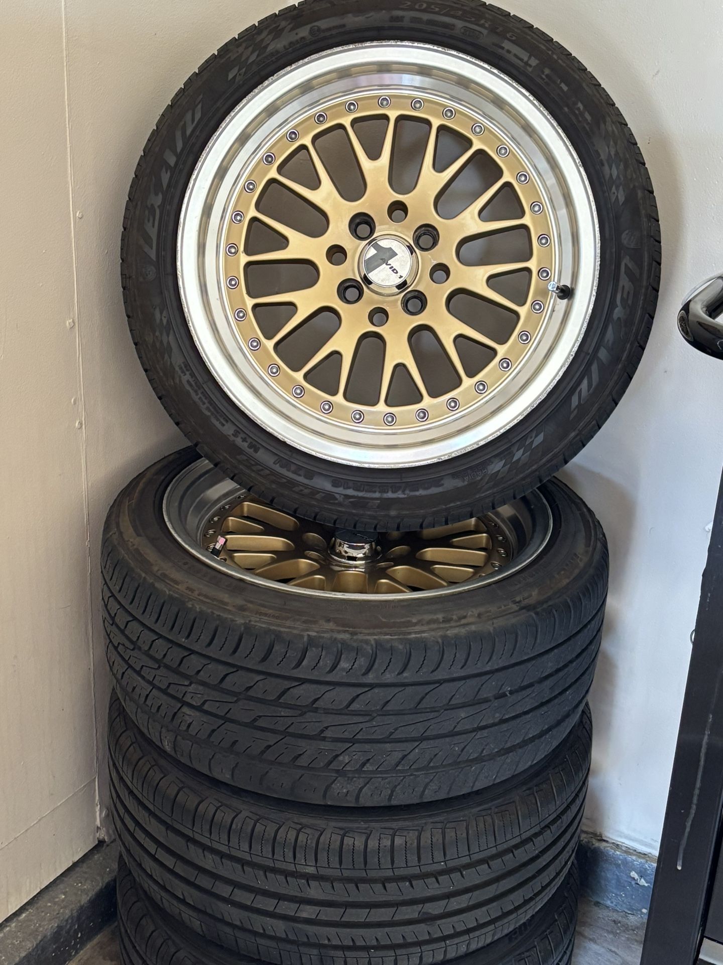 Avid 1 Wheels 4x100