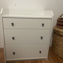 IKEA 3drawer Dresser 