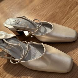 Vintage Style Women’s Dress High Heel Shoe