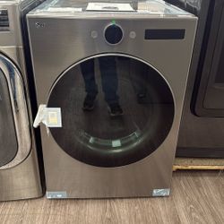 LG - 7.4 Cu. Ft. Smart Gas Dryer with Steam and Sensor Dry - Graphite Steel Model: DLGX5501VSKU