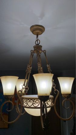 6 BULB HANGING CHANDELIER