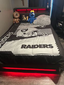 Full size bed